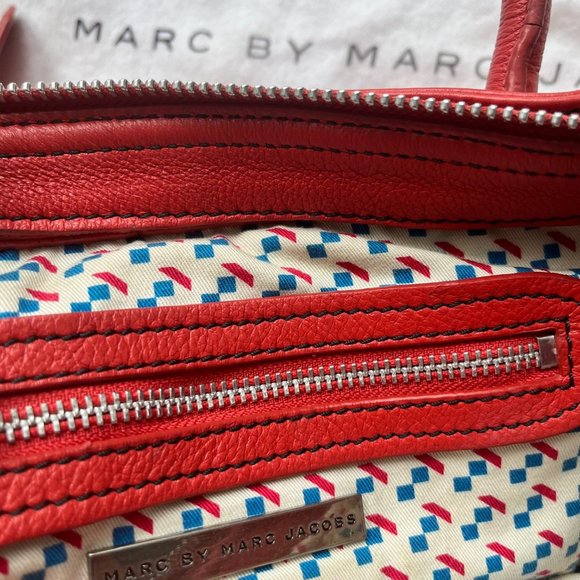 MARC BY MARC JACOBS *RARE* CROSSBODY HANDBAG WITH TOP HANDLE - Picture 7 of 9